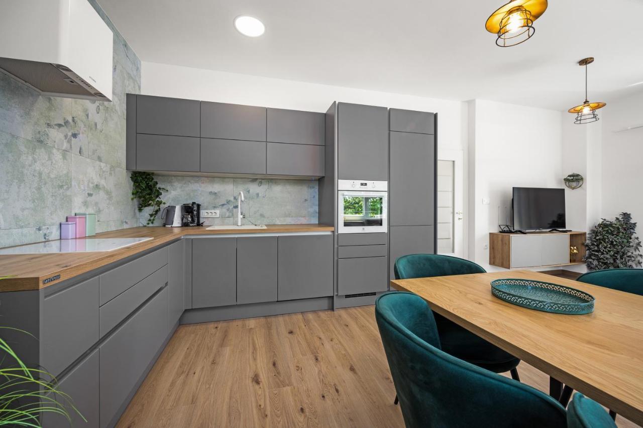 Luxury Apartments Lotus&Lovor Pula Exterior foto